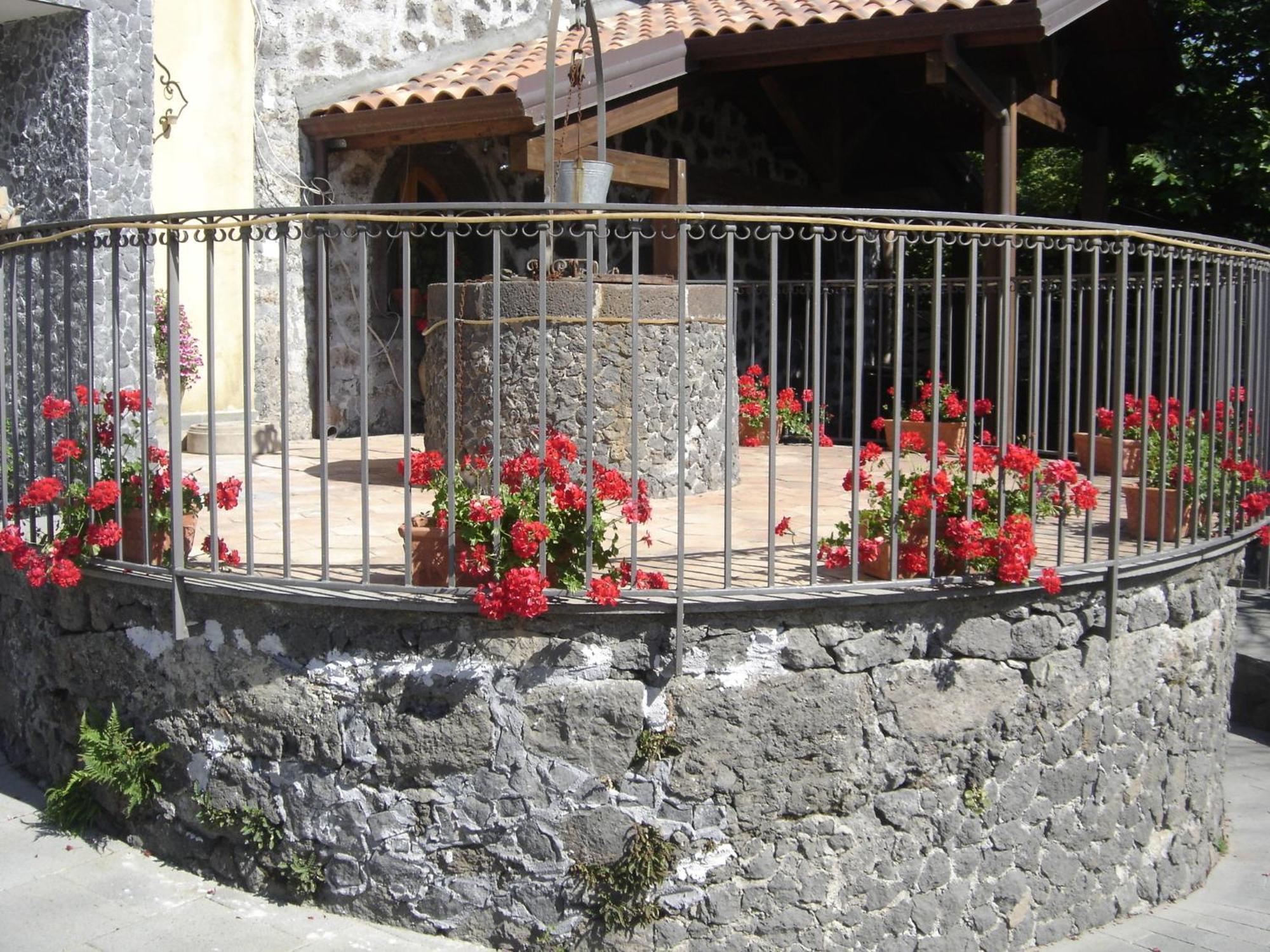 Ai Vecchi Crateri Pension SantʼAlfio Buitenkant foto