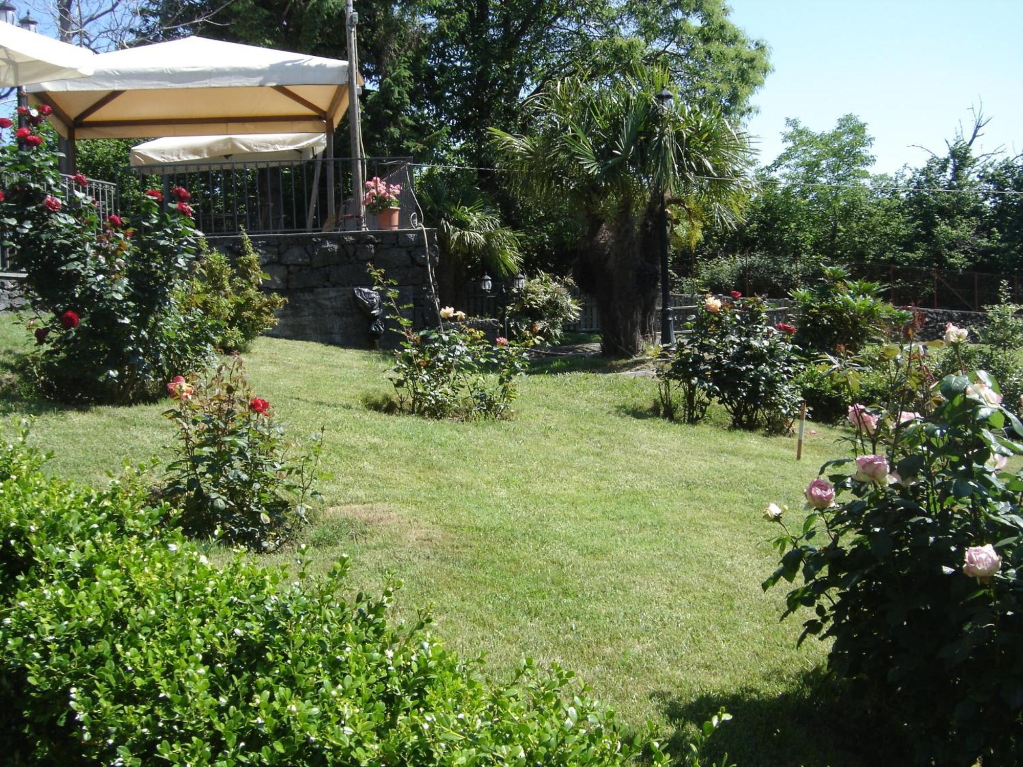 Ai Vecchi Crateri Pension SantʼAlfio Buitenkant foto
