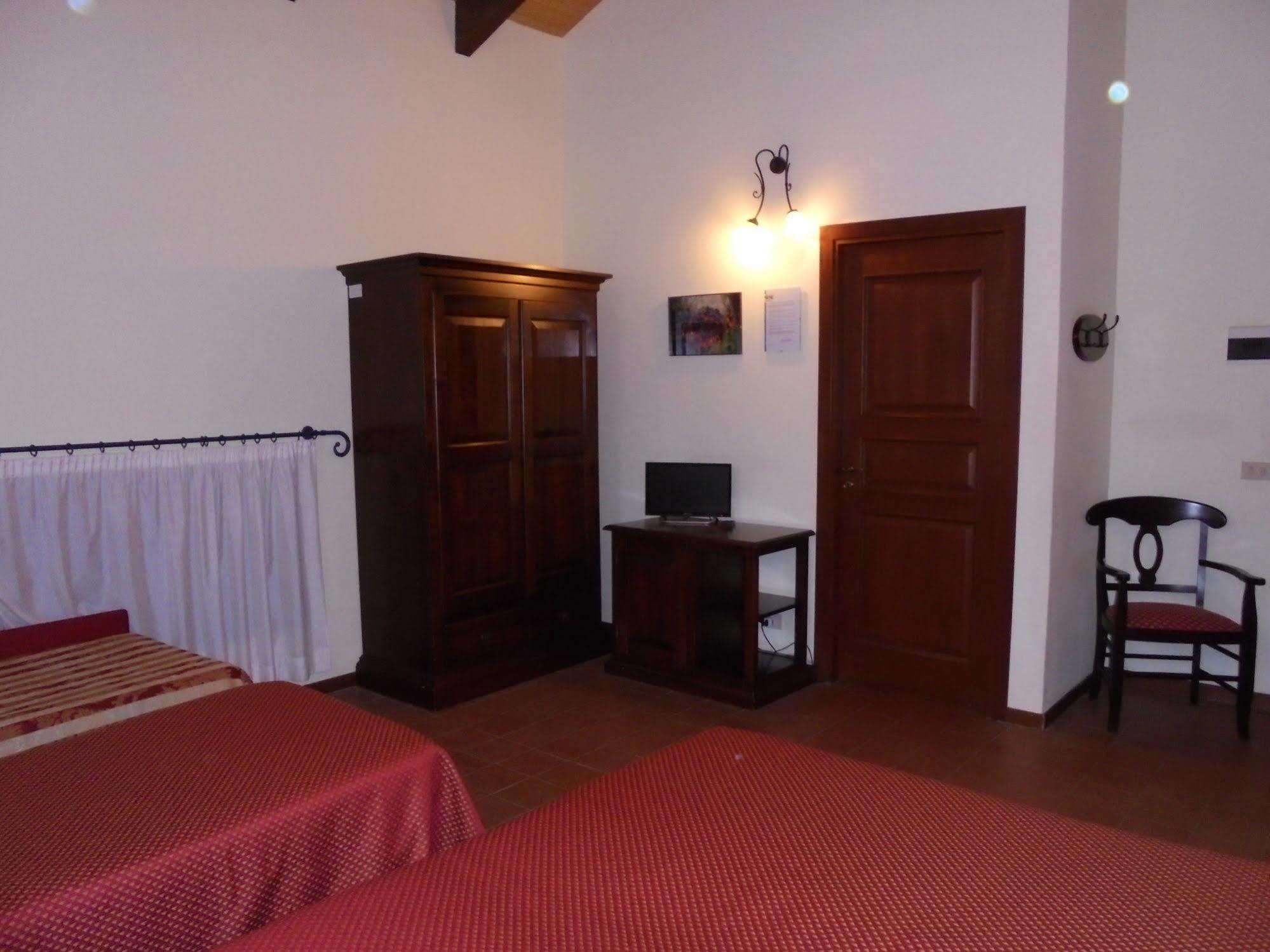 Ai Vecchi Crateri Pension SantʼAlfio Buitenkant foto